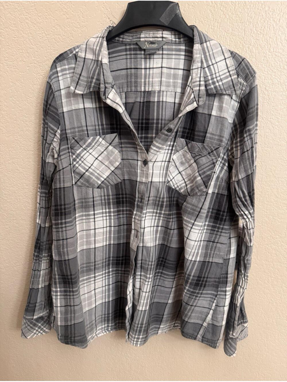 Natural Reflections women L Gray/White Plaid Flannel Button-Up Pockets